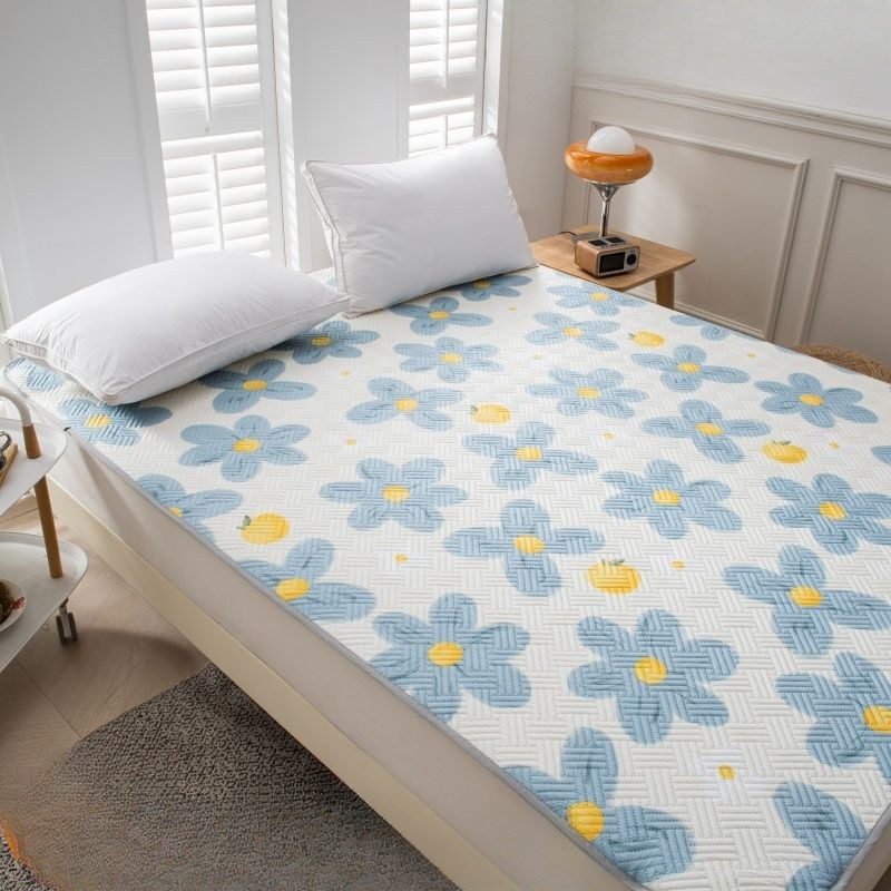 Self-Cooling Dog Mat – Plush, Non-Toxic Bed for Indoor & Outdoor Comfort, Easy to Clean, Available in Multiple Sizes