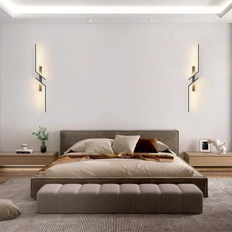 GlowEdge – Sleek LED Wall Sconce with Adjustable Lighting for Contemporary Interiors
