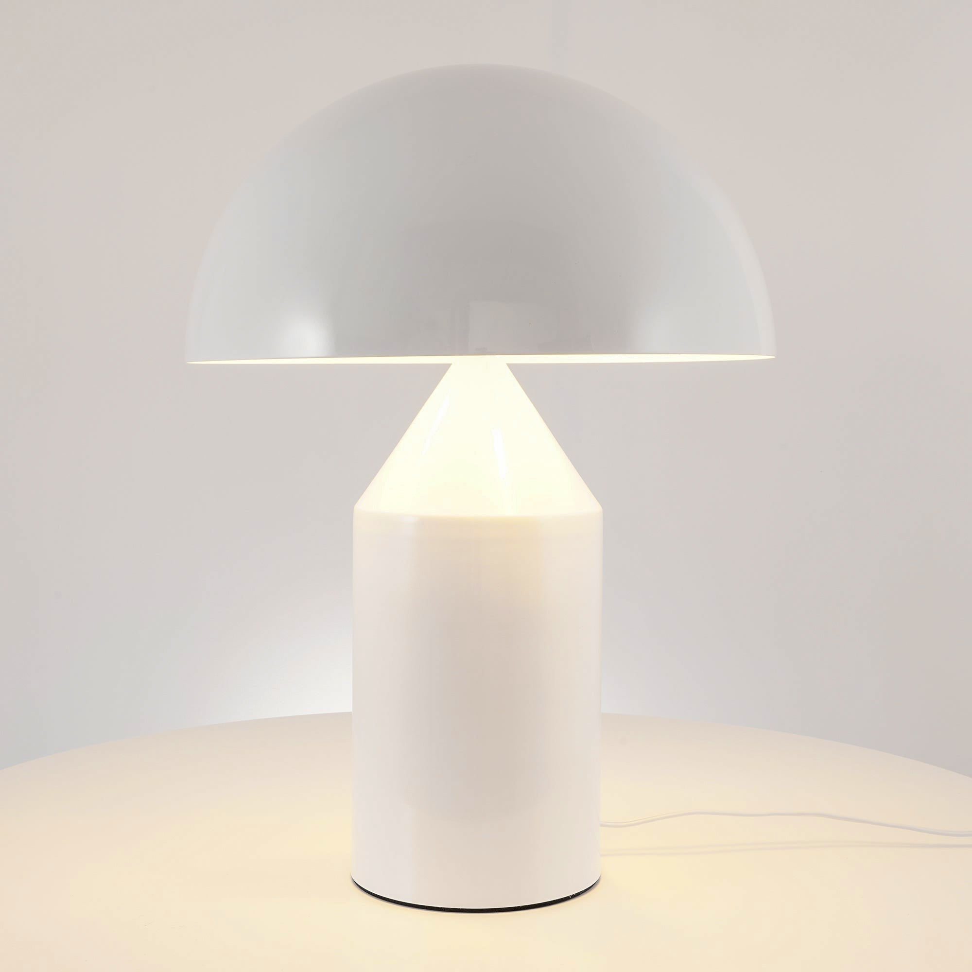 LineaLight | Simple & Elegant Desk Lamp for Ambient Illumination