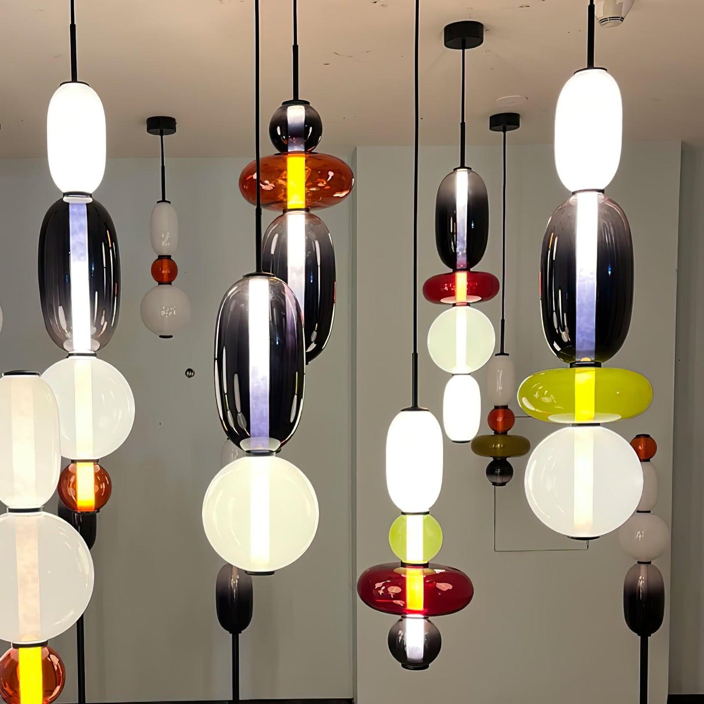 LumiClear – Elegant Glass Pendant with Transparent Brilliance