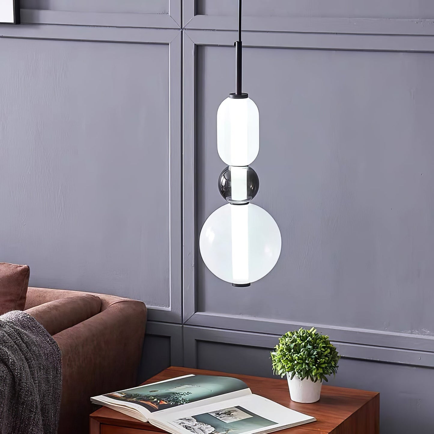 LumiClear – Elegant Glass Pendant with Transparent Brilliance