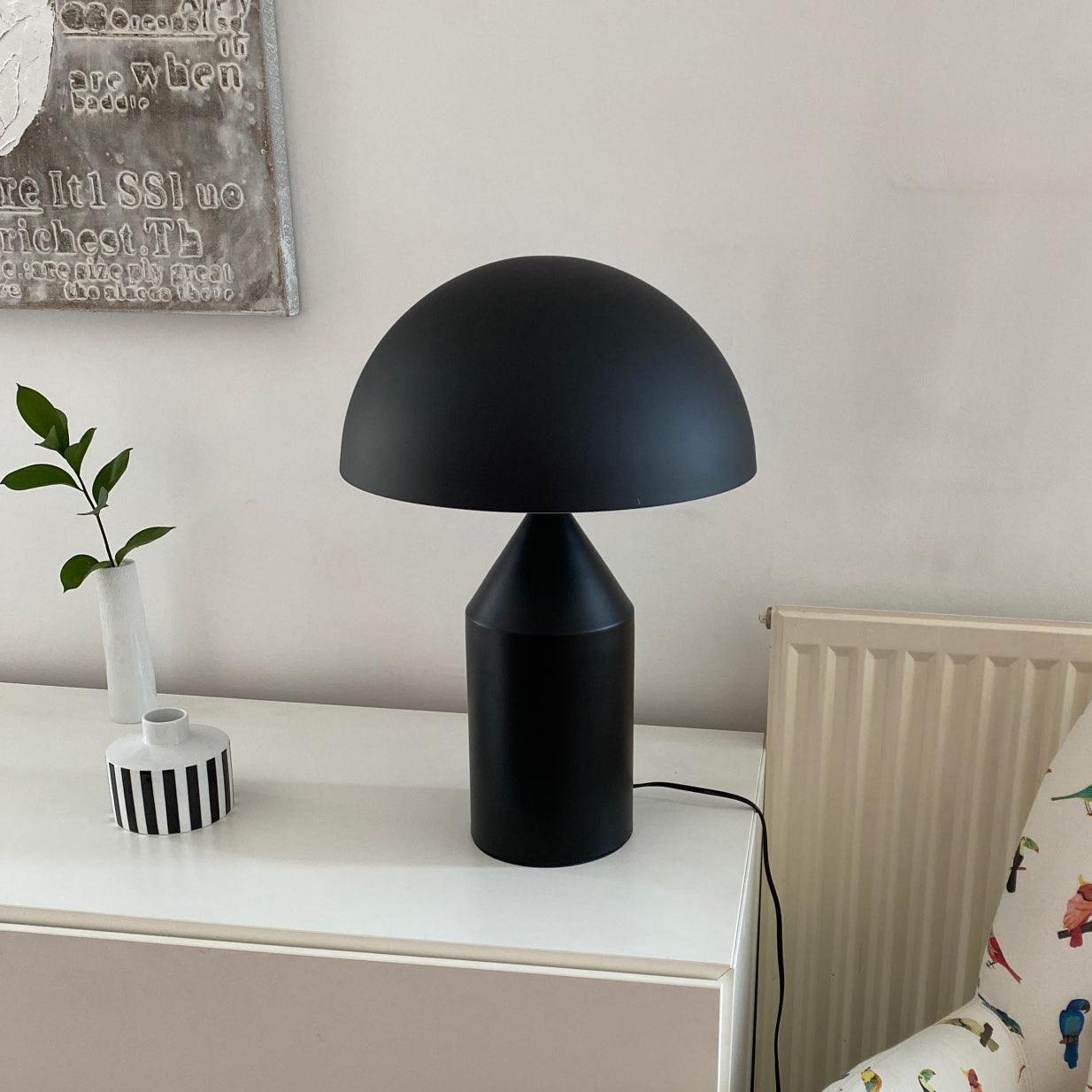 AuraMetal Table Lamp – Contemporary Metallic Design for Living Room, Bedside, or Desk, offering Warm Ambient Lighting and Elegant Style.