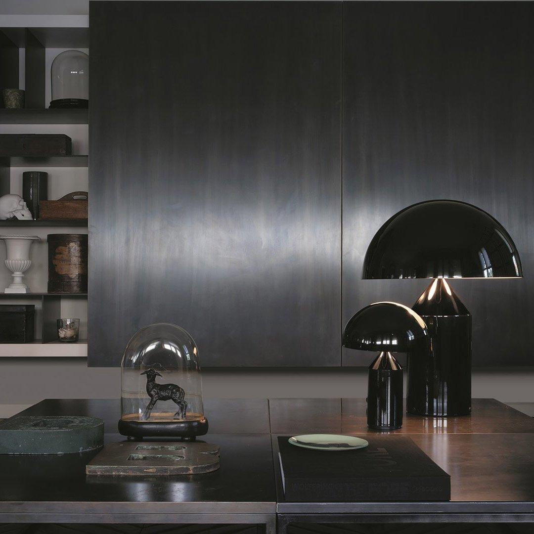 AuraMetal Table Lamp – Contemporary Metallic Design for Living Room, Bedside, or Desk, offering Warm Ambient Lighting and Elegant Style.