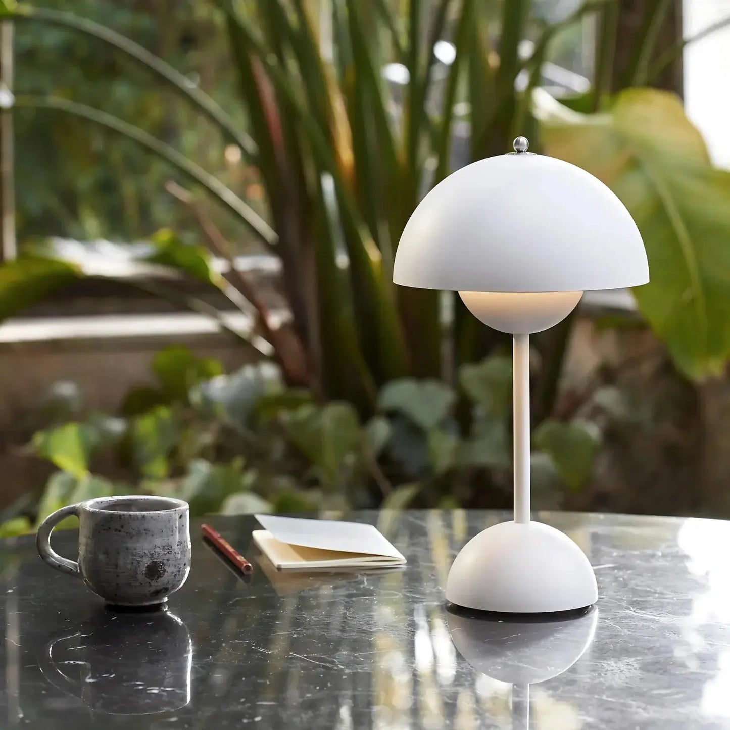 SnowGlow – Chic Modern Table Lamp for Soft, Diffused Light