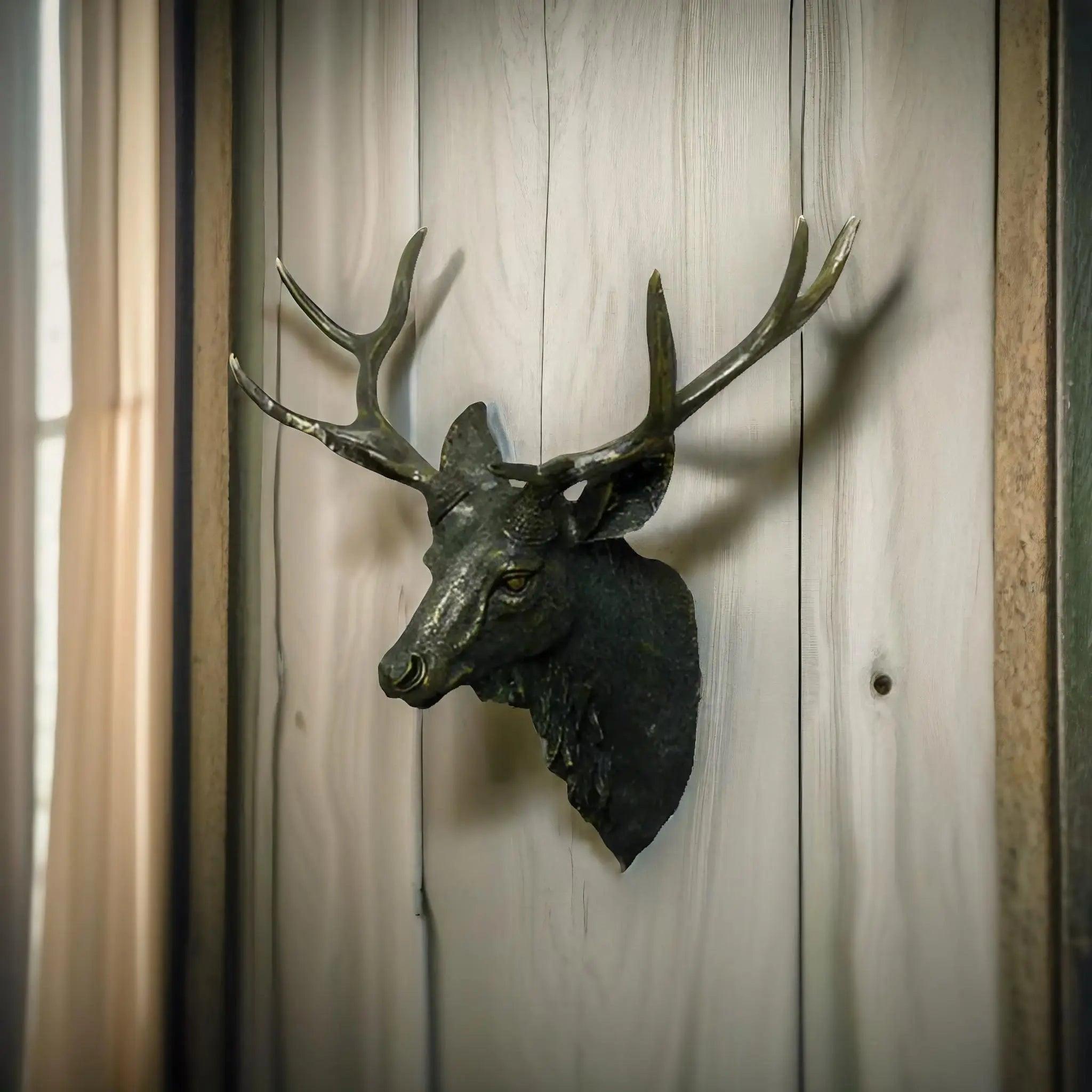 Forest King Faux Decor – Handmade Resin Art for a Unique Home Accent, at 40 x 45 cm, presenting an Elegant Faux Deer Head for your wall.