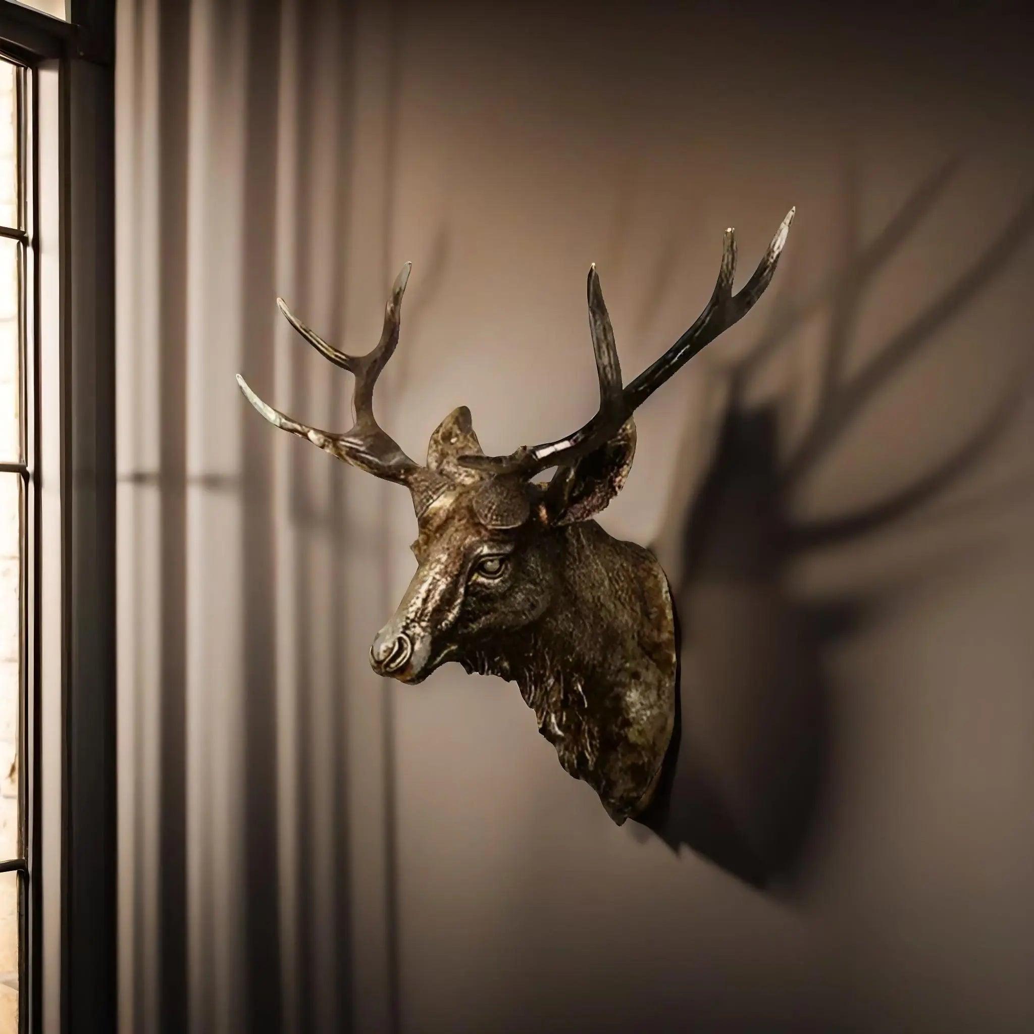 Forest King Faux Decor – Handmade Resin Art for a Unique Home Accent, at 40 x 45 cm, presenting an Elegant Faux Deer Head for your wall.