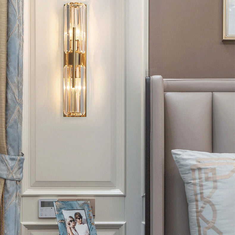 CrystalGleam – Refined Wall Sconce with Sparkling Crystal Accents