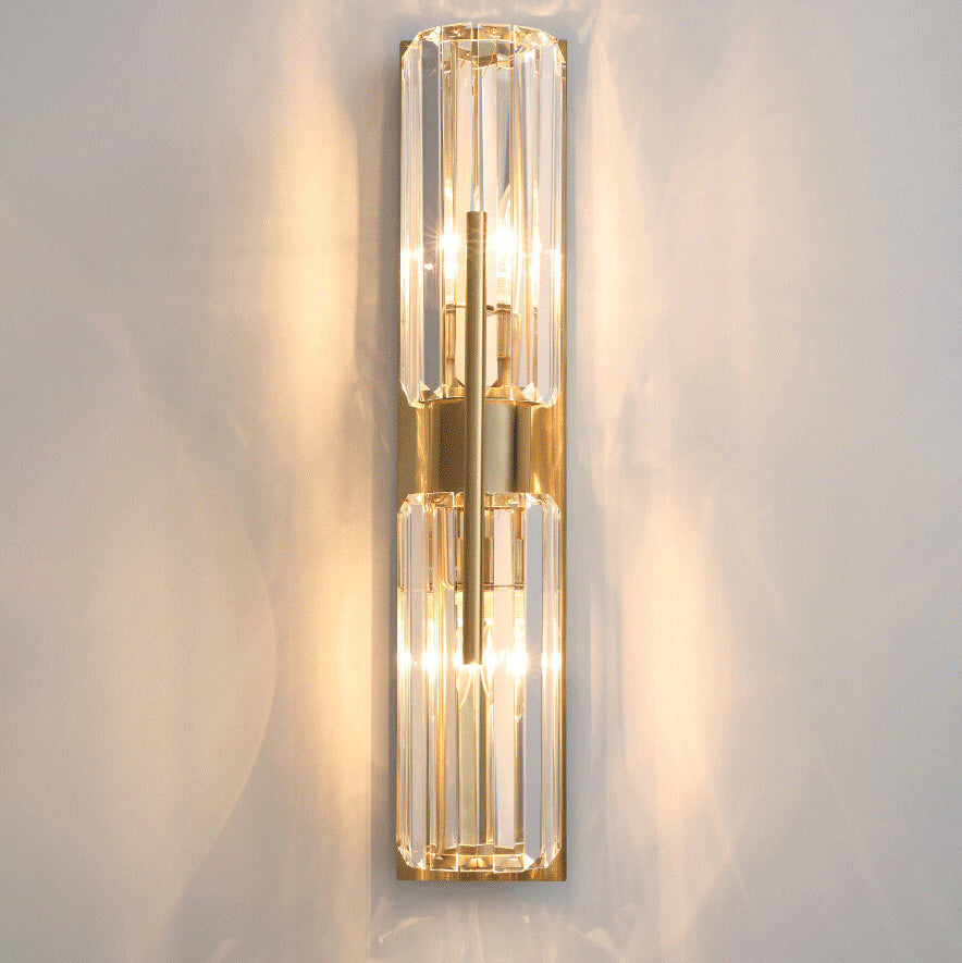 CrystalGleam – Refined Wall Sconce with Sparkling Crystal Accents