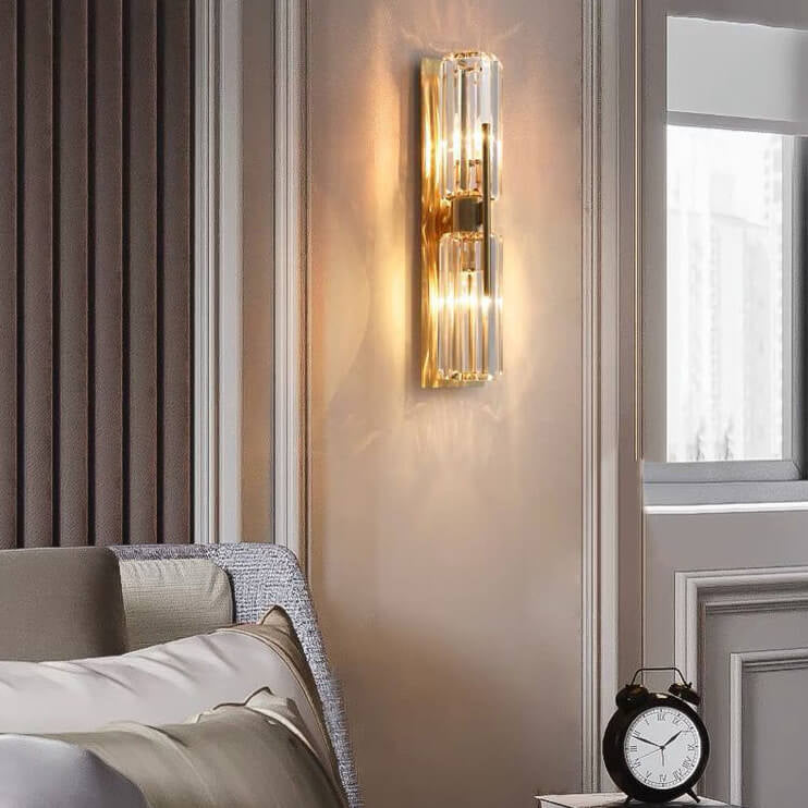CrystalGleam – Refined Wall Sconce with Sparkling Crystal Accents