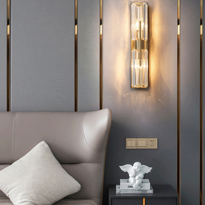 CrystalGleam – Refined Wall Sconce with Sparkling Crystal Accents