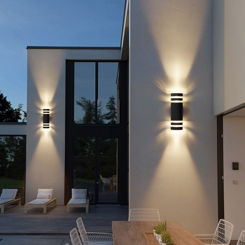 Illure | Minimalist 2-Way Outdoor Wall Lamp for Elegant Exteriors
