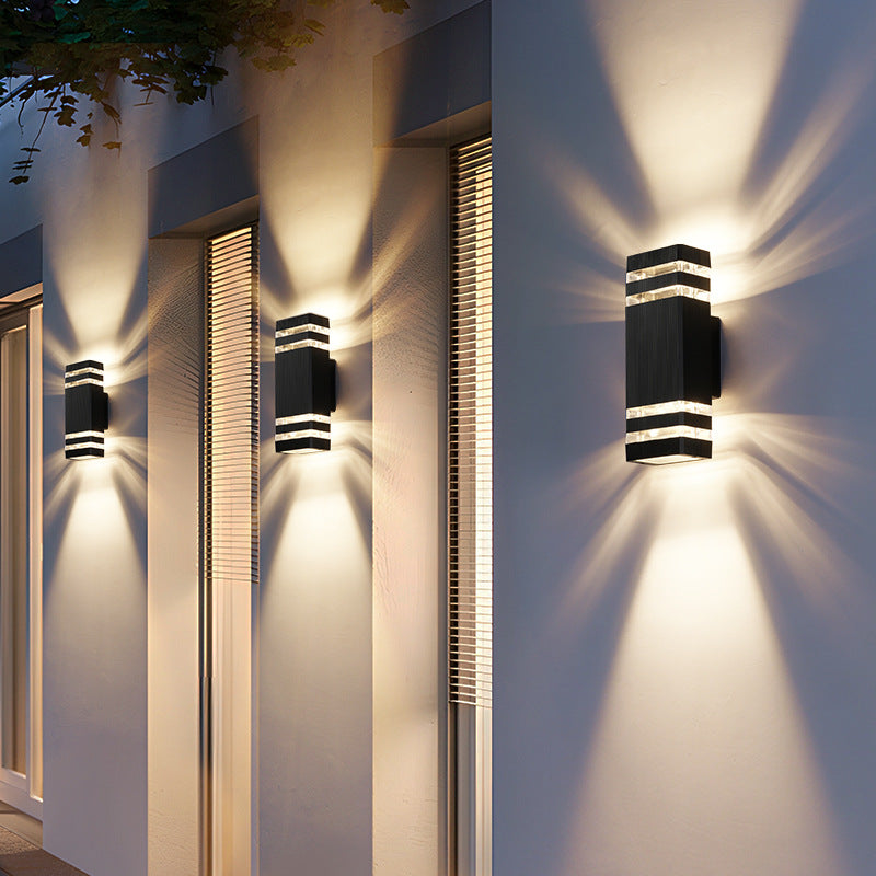 Illure | Minimalist 2-Way Outdoor Wall Lamp for Elegant Exteriors