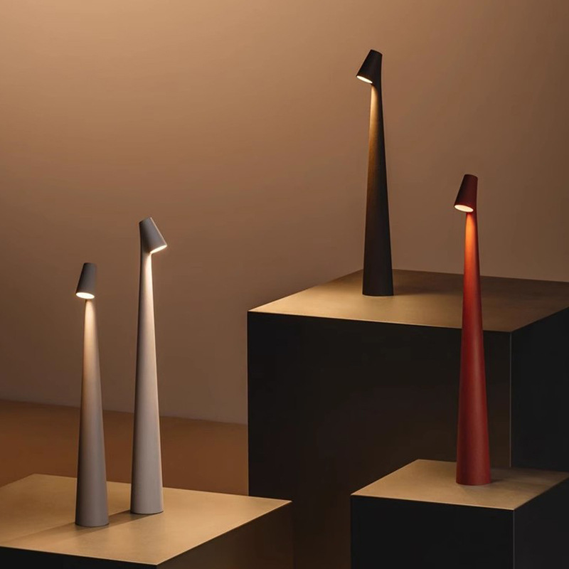 Lumina | Minimalist Table Lamp with Elegant Design