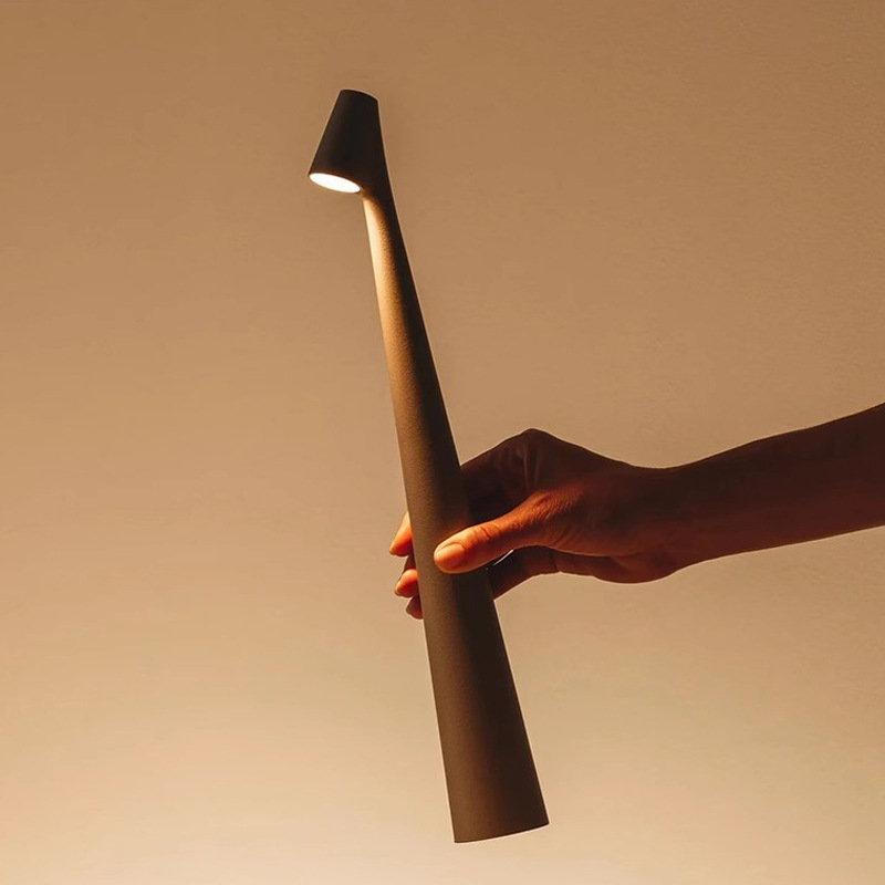Lumina | Minimalist Table Lamp with Elegant Design