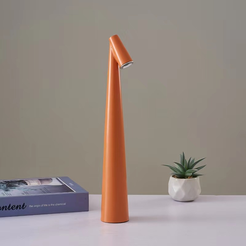 Lumina | Minimalist Table Lamp with Elegant Design