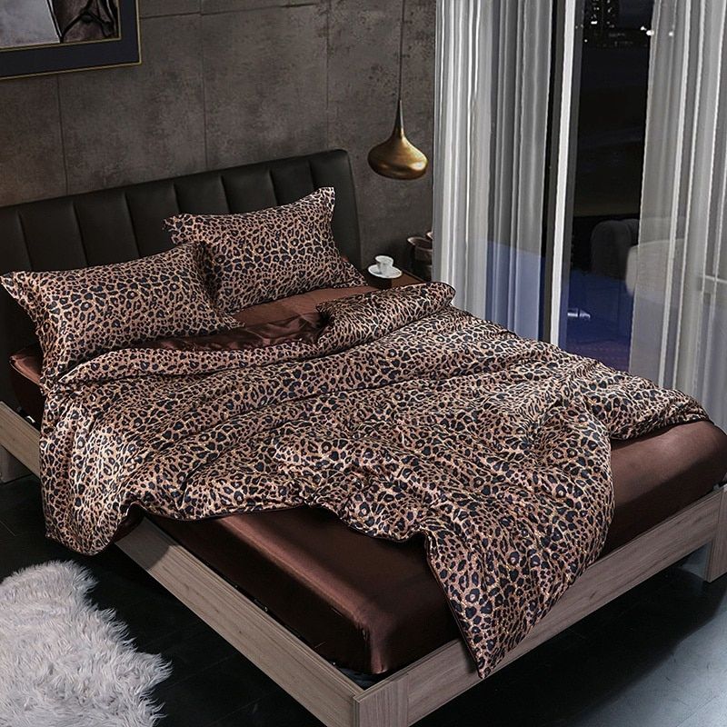 EverGlow Bed Set – LuxeGlow's Satin Bed Set with a unique Cotton Feel, designed for an elegant look and a comfortable, soft texture.