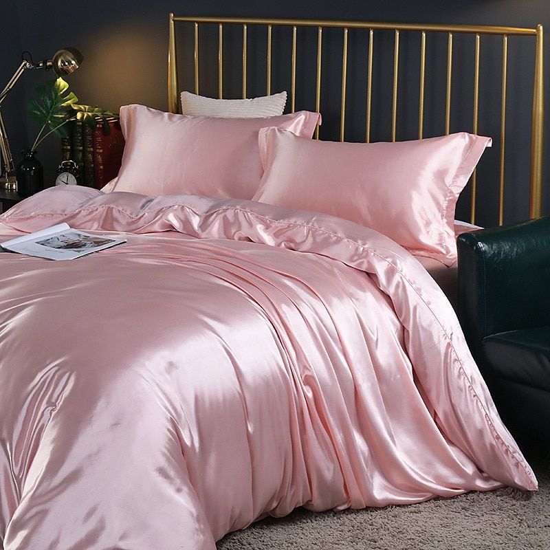 EverGlow Bed Set – LuxeGlow's Satin Bed Set with a unique Cotton Feel, designed for an elegant look and a comfortable, soft texture.