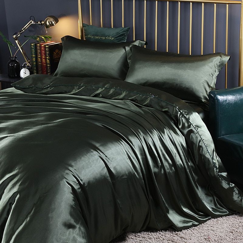 EverGlow Bed Set – LuxeGlow's Satin Bed Set with a unique Cotton Feel, designed for an elegant look and a comfortable, soft texture.