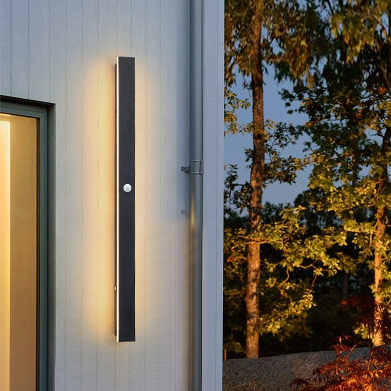 GlowEdge | Contemporary Exterior Wall Lamp with Energy-Efficient LED