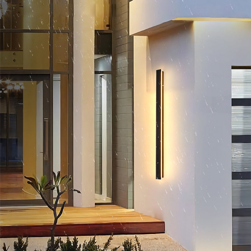 GlowEdge | Contemporary Exterior Wall Lamp with Energy-Efficient LED