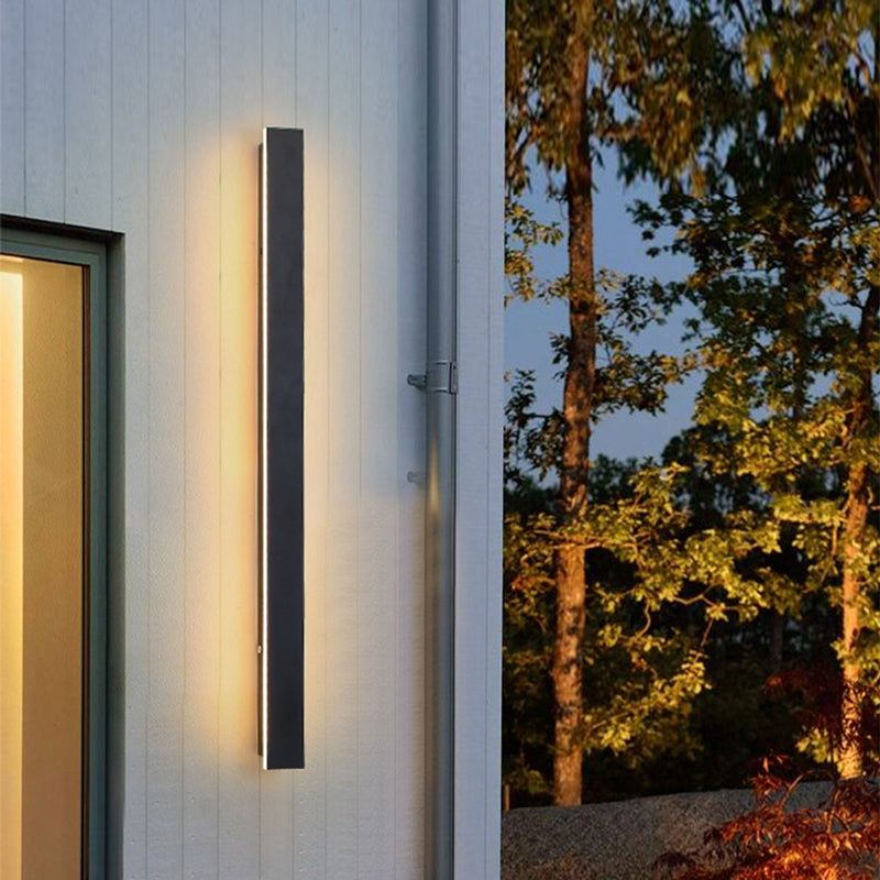 GlowEdge | Contemporary Exterior Wall Lamp with Energy-Efficient LED