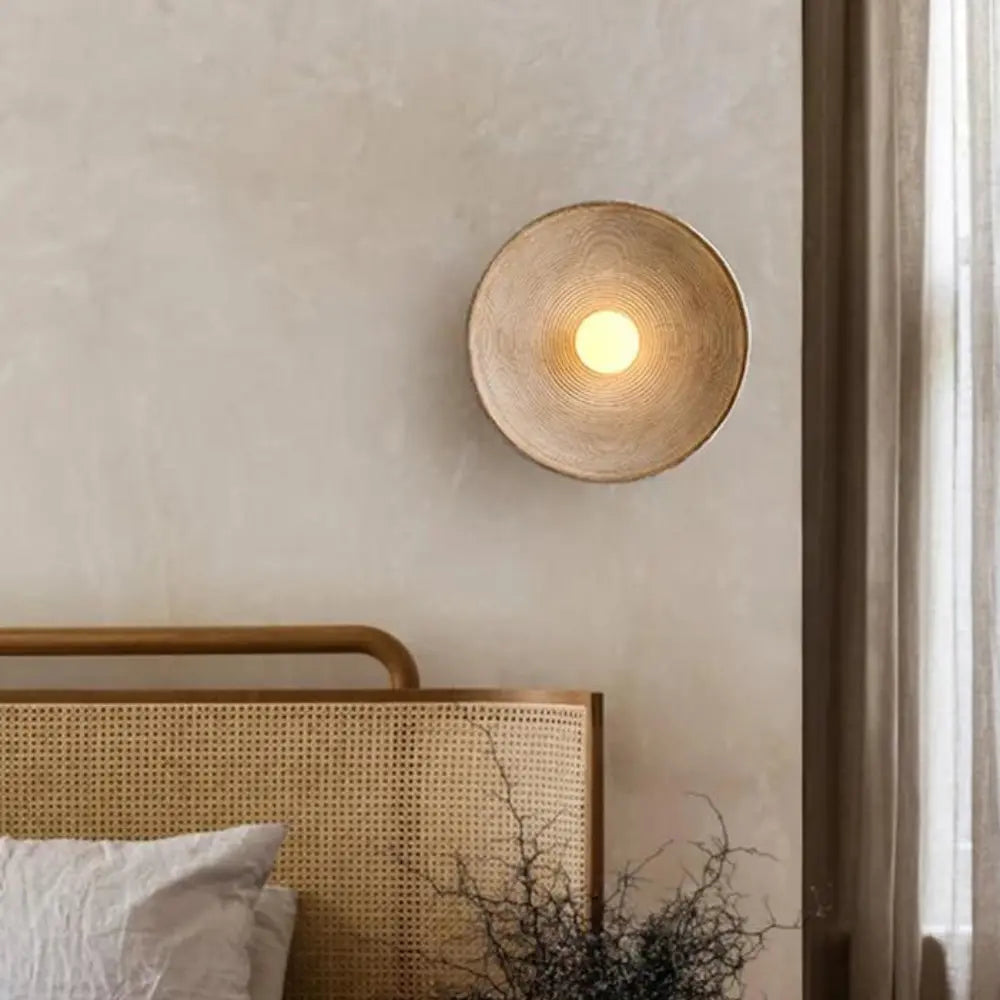 AuraCurve – Organic Design LED Wall Light with Soft, Adjustable Glow for Cozy Spaces