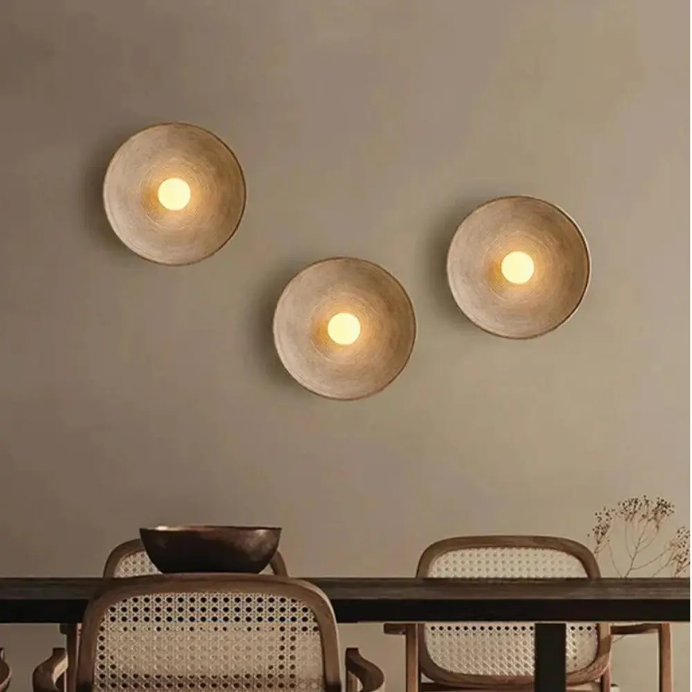 AuraCurve – Organic Design LED Wall Light with Soft, Adjustable Glow for Cozy Spaces