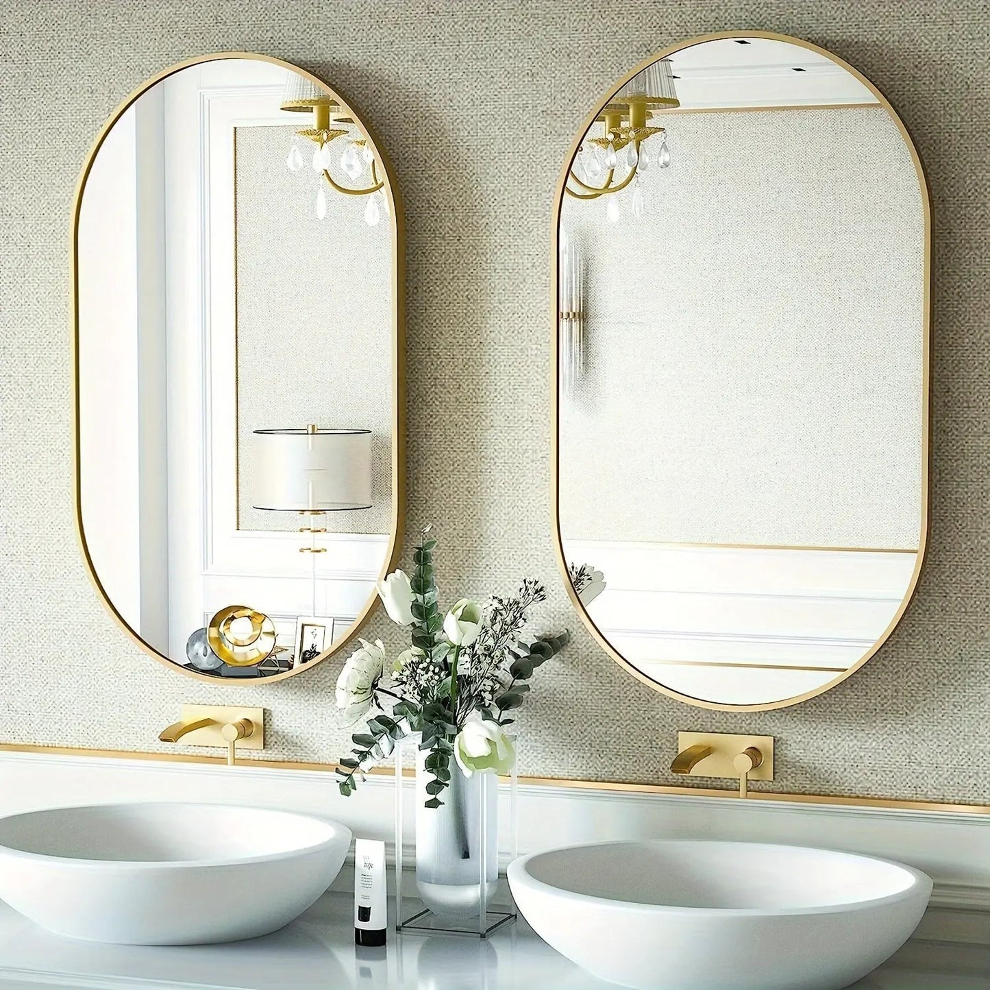 AuraOval Mirror – The Elegant Oval Reflection from MirrorLuxe, designed to bring a sophisticated and timeless look to any space.