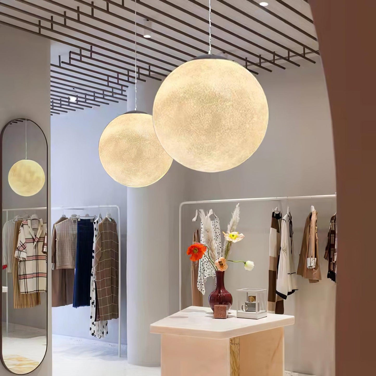 Bright Ceiling Pendant Lamp – Stylish Lighting for Dining or Living Spaces