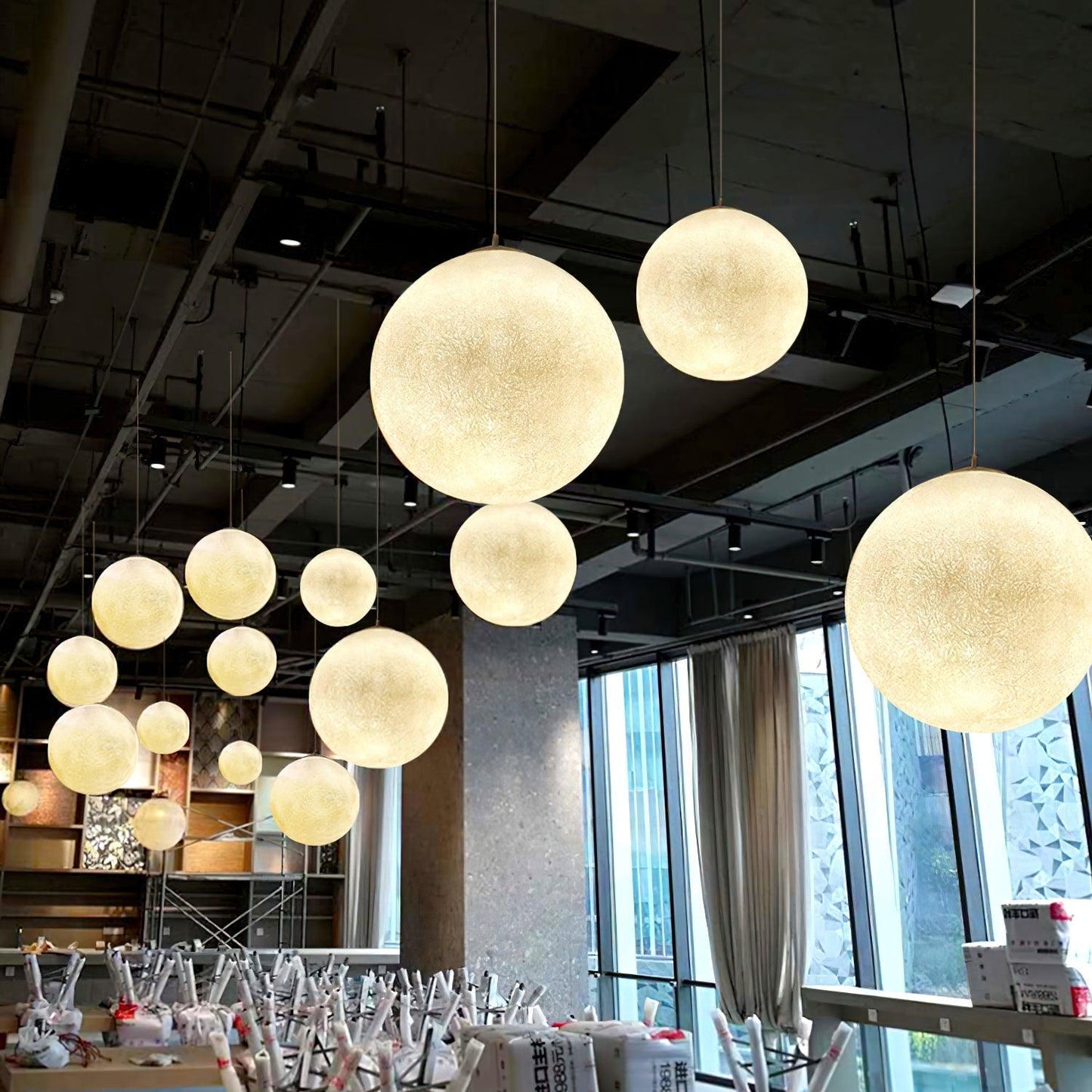 Bright Ceiling Pendant Lamp – Stylish Lighting for Dining or Living Spaces