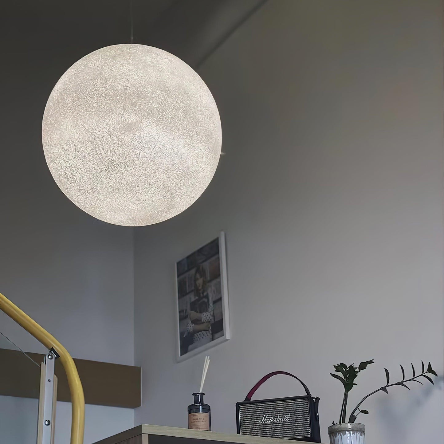 Bright Ceiling Pendant Lamp – Stylish Lighting for Dining or Living Spaces