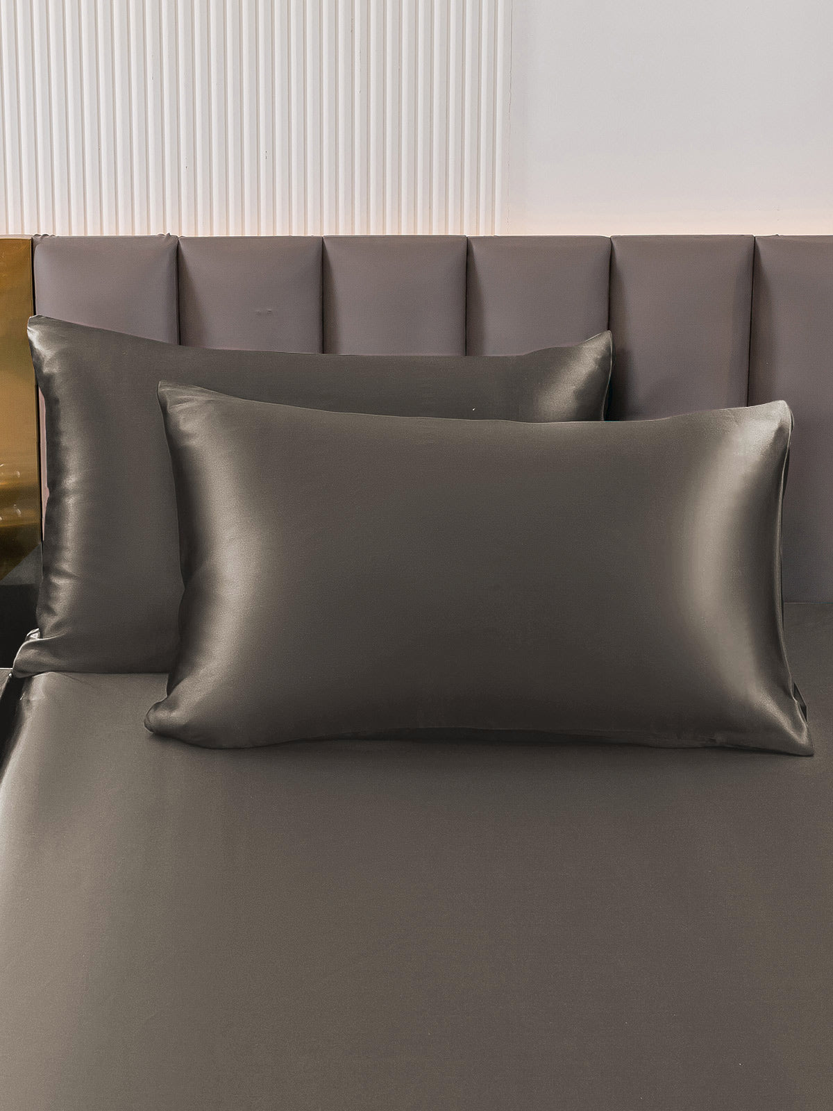 LuxeRest | 100% Mulberry Silk Pillowcase Pair, Ultra-Soft with Invisible Zipper Closure