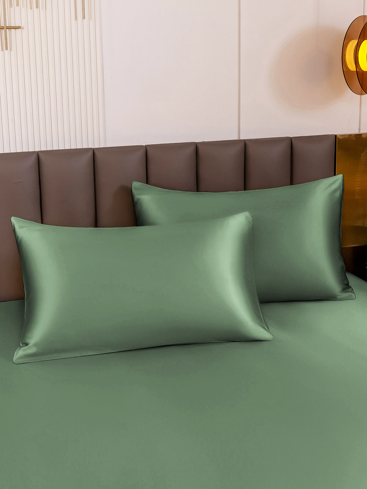 LuxeRest | 100% Mulberry Silk Pillowcase Pair, Ultra-Soft with Invisible Zipper Closure