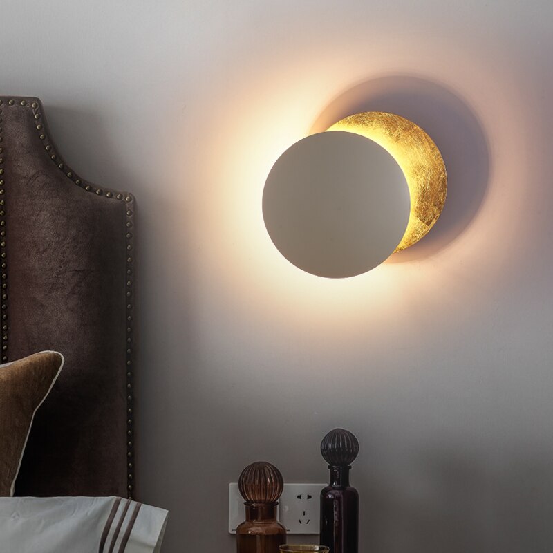 EclipseGlimmer – Wall Lamp with Solar Eclipse Shape for Stellar Lighting Effects