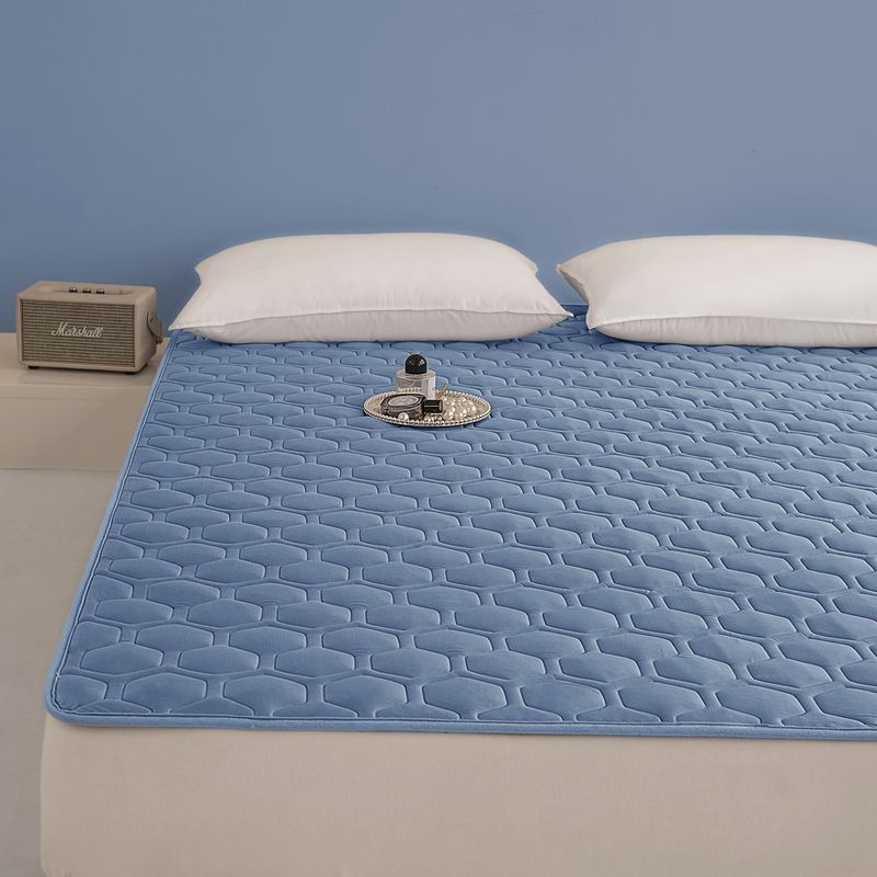 Self-Cooling Dog Mat – Plush, Non-Toxic Pet Bed for Indoor & Outdoor Comfort, Easy to Clean, Multiple Sizes Available