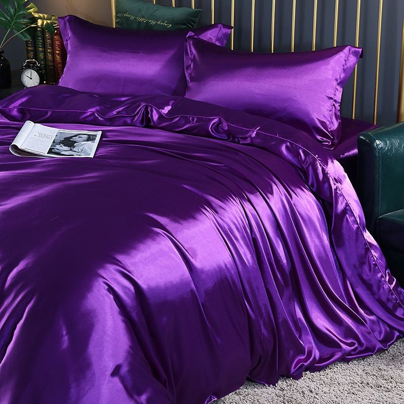 LuxeWeave | 4-Piece Premium Silk Bedding Set for Elegant Comfort