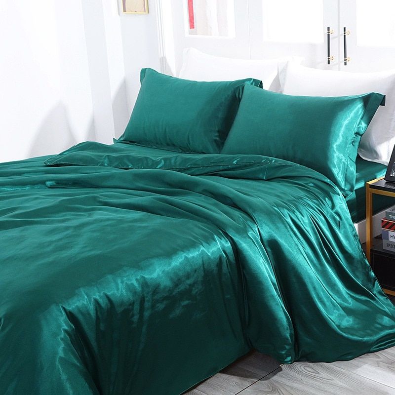 LuxeWeave | 4-Piece Premium Silk Bedding Set for Elegant Comfort