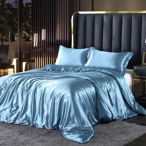 SatinLuxe | Elegant 4-Piece Satin Bedding Set for a Smooth Sleep Experience