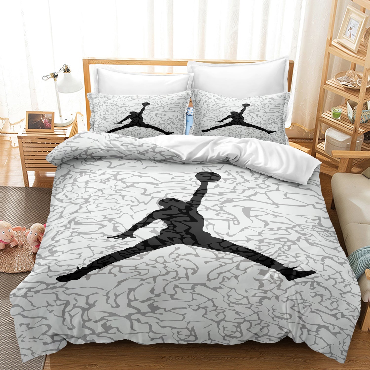 CourtSide Dreams Set – Ultra-Soft Duvet Cover and Pillowcases with an Athletic Basketball Design, providing Plush Comfort for any bedroom.