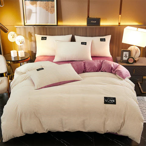 Velvet Fleece Blanket – Soft, Warm, and Stylish Bedding in Multiple Colors and Sizes