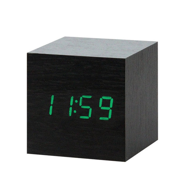 ScandiGlow Alarm – A Nordic-style digital LED alarm clock with a clean design.