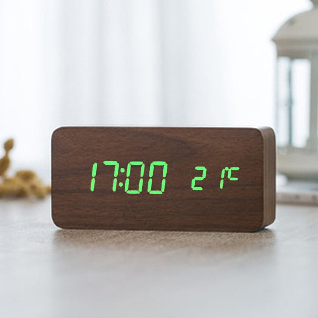 ScandiGlow Alarm – A Nordic-style digital LED alarm clock with a clean design.