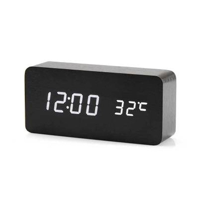 ScandiGlow Alarm – A Nordic-style digital LED alarm clock with a clean design.