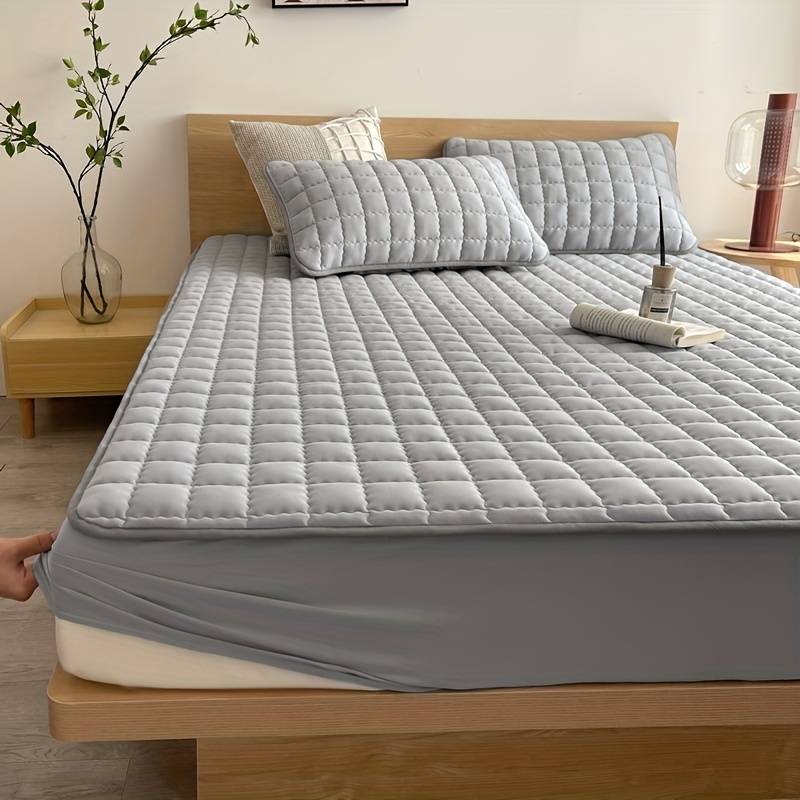 Waterproof Mattress Protector Queen - Soft, Breathable Cover for Ultimate Comfort and Hygiene