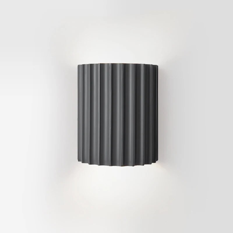 Modern Resin Wall Light – Artistic Illumination for Contemporary Interiors