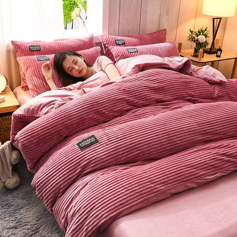 Velvet Fleece Blanket – Soft, Warm, and Stylish Bedding in Multiple Colors and Sizes