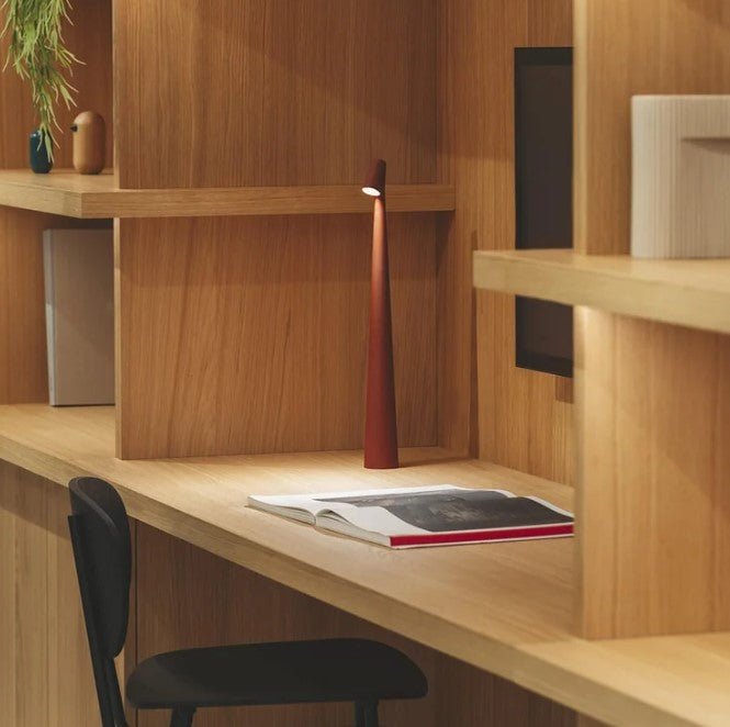 Minimalist LED Desk Lamp – Sleek and Modern Lighting for Workspaces