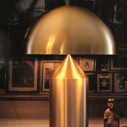 AuraMetal Table Lamp – Contemporary Metallic Design for Living Room, Bedside, or Desk, offering Warm Ambient Lighting and Elegant Style.