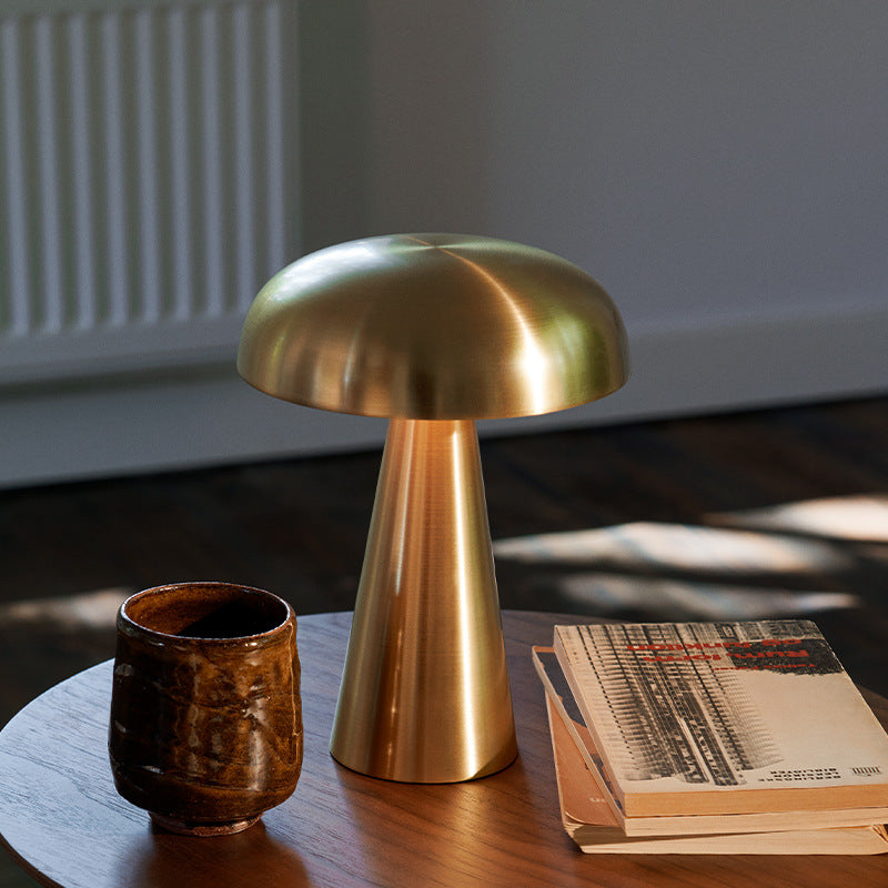 Evyra | Sleek Modern Elegance Table Lamp