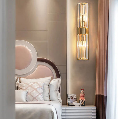 CrystalGleam – Refined Wall Sconce with Sparkling Crystal Accents